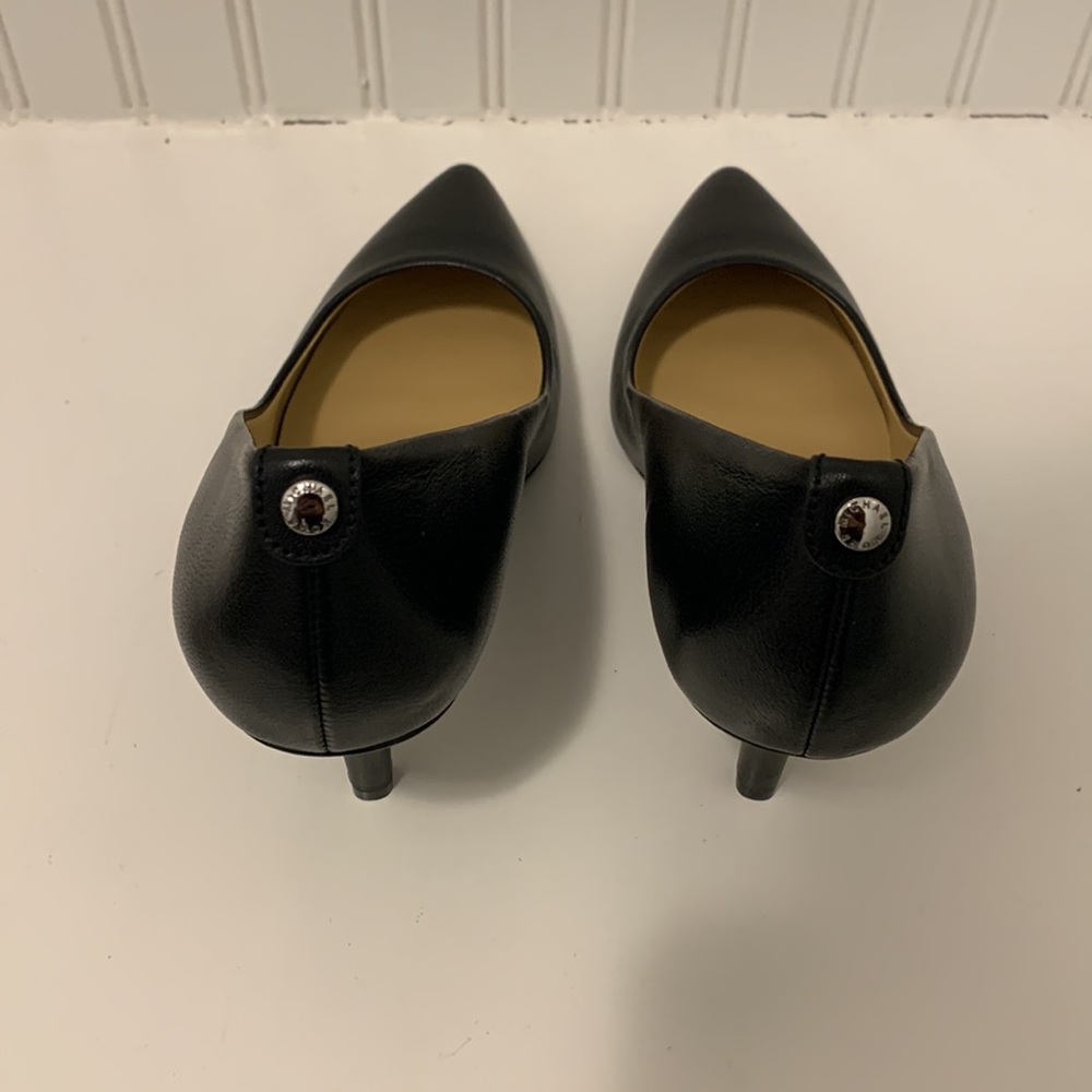 Michael Kors BLACK heels size 7 - Picture 3 of 4